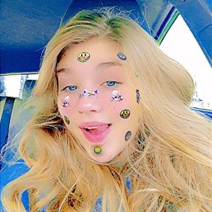 Meet your Posher, Danika